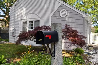 11 N Shore Street, Warwick, RI 02889 - Photo 2