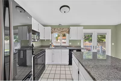 21 Sefton Drive, Bristol, RI 02809 - Photo 10