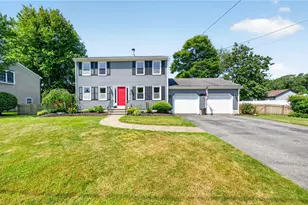 21 Sefton Dr, Bristol, RI 02809 - Photo 1