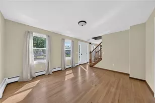 21 Sefton Dr, Bristol, RI 02809 - Photo 4