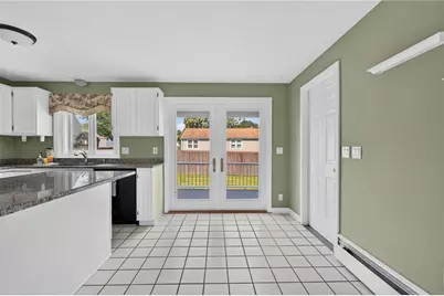 21 Sefton Drive, Bristol, RI 02809 - Photo 10