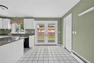 21 Sefton Dr, Bristol, RI 02809 - Photo 10