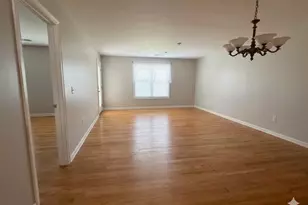 806 Village Green Cir, Coventry, RI 02816 - Photo 4