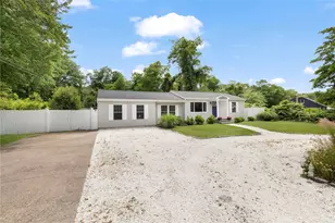 48 Foddering Farm Rd, Narragansett, RI 02882 - Photo 2