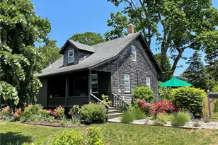 36 Windsor St, Jamestown, RI 02835 - Photo 2