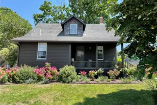 36 Windsor St, Jamestown, RI 02835 - Photo 32