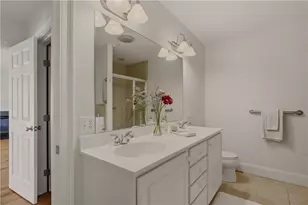 189 Ferry Landing Cir, Portsmouth, RI 02871 - Photo 28