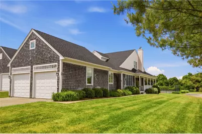 189 Ferry Landing Circle, Portsmouth, RI 02871 - Photo 2