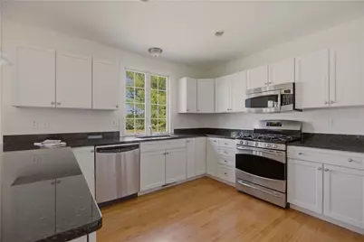 189 Ferry Landing Circle, Portsmouth, RI 02871 - Photo 12