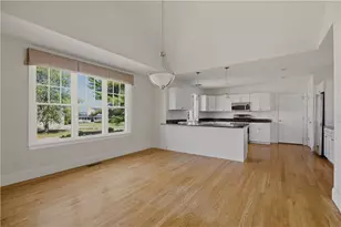 189 Ferry Landing Cir, Portsmouth, RI 02871 - Photo 16
