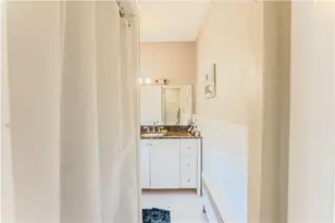 169 New York Ave, Providence, RI 02905 - Photo 8