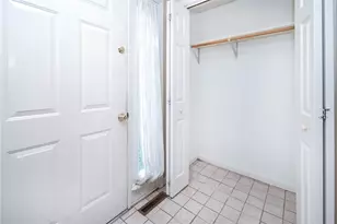 161 W Shore Rd, Warwick, RI 02889 - Photo 8