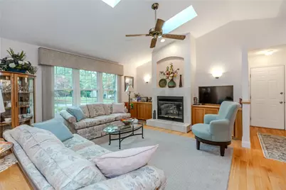 27 Forestwood Drive, Smithfield, RI 02917 - Photo 8