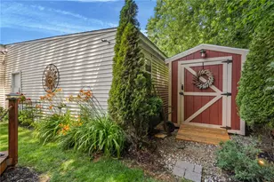 1958 Cranston St, Cranston, RI 02920 - Photo 32