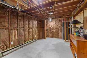 1958 Cranston St, Cranston, RI 02920 - Photo 26