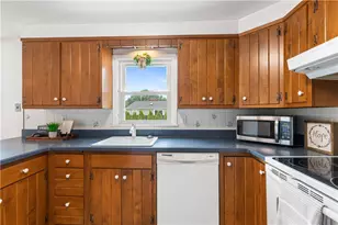 14 Primrose Dr, East Providence, RI 02915 - Photo 16