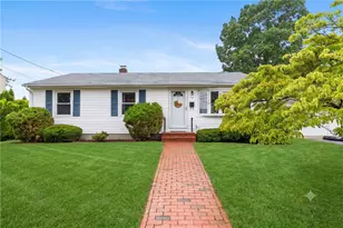 14 Primrose Dr, East Providence, RI 02915 - Photo 1