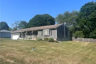 69 Roseland Terrace, Tiverton, RI 02878 - Photo 2
