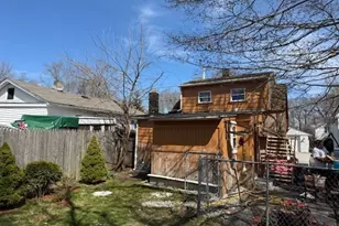 77 Huron St, Warwick, RI 02889 - Photo 8