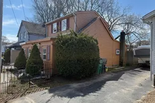 77 Huron St, Warwick, RI 02889 - Photo 2