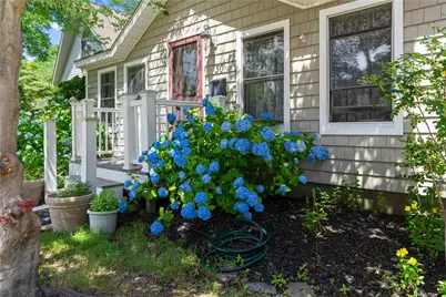 30 Loring Road, Bristol, RI 02809 - Photo 32