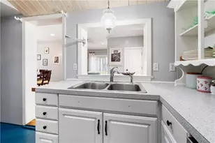 30 Loring Rd, Bristol, RI 02809 - Photo 8
