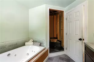 30 Loring Rd, Bristol, RI 02809 - Photo 20