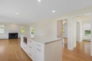 220 Island Dr, Middletown, RI 02842 - Photo 8