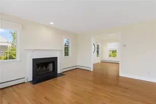 220 Island Dr, Middletown, RI 02842 - Photo 12