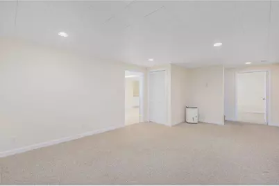 220 Island Drive, Middletown, RI 02842 - Photo 32