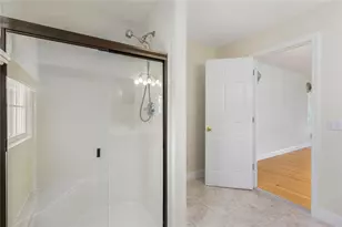220 Island Dr, Middletown, RI 02842 - Photo 22