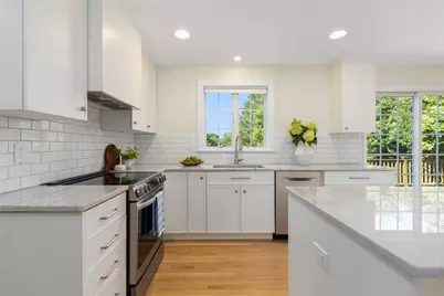 220 Island Drive, Middletown, RI 02842 - Photo 4