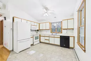 657 Shannock Rd, South Kingstown, RI 02879 - Photo 12
