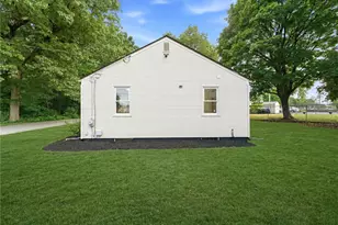 28 Plain St, East Providence, RI 02916 - Photo 34
