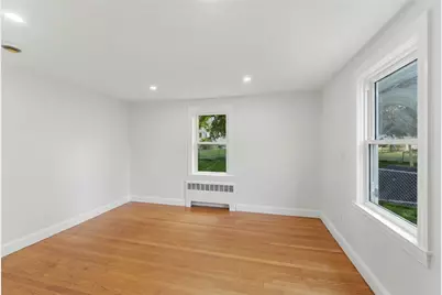 28 Plain Street, East Providence, RI 02916 - Photo 22