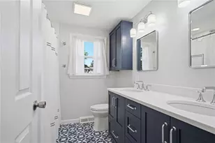 36 Mary Beth Dr, Warwick, RI 02886 - Photo 10