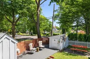 37 Remington St, Warwick, RI 02888 - Photo 4