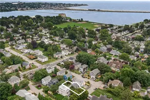 28 Wilbur Ave, Newport, RI 02840 - Photo 2