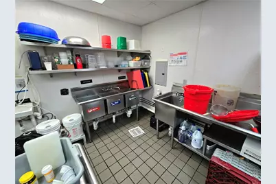 172 Wayland Avenue, Providence, RI 02906 - Photo 34