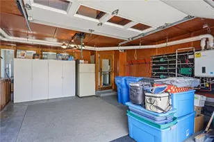 128 Sharon St, Cranston, RI 02910 - Photo 32