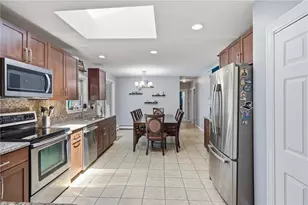 128 Sharon St, Cranston, RI 02910 - Photo 10