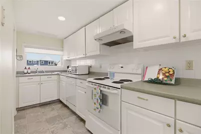 2 Stimpson Street, Middletown, RI 02842 - Photo 12