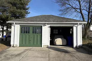 36 Underwood Dr, Pawtucket, RI 02860 - Photo 4