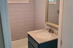 48 Constitution St, Bristol, RI 02809 - Photo 10