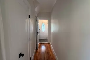 7 Caswell St, Newport, RI 02840 - Photo 16