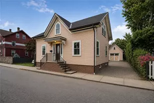 21 Elm St, Newport, RI 02840 - Photo 1