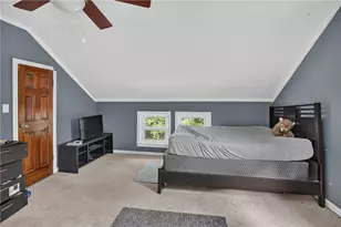 86 Summit Ave, West Warwick, RI 02893 - Photo 32