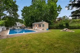 86 Summit Ave, West Warwick, RI 02893 - Photo 48