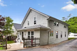 86 Summit Ave, West Warwick, RI 02893 - Photo 44