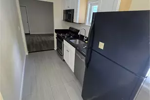 36 Clarendon St, Cranston, RI 02910 - Photo 6